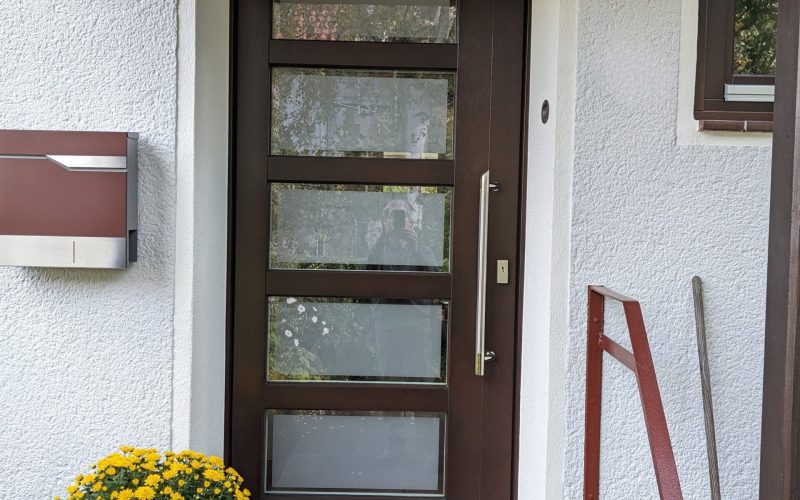 Mehr Wärme, mehr Sicherheit, mehr Licht – unsere neue Aluminium-Haustür