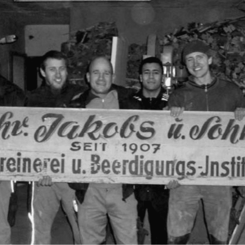 Schreinerei und Bestattung