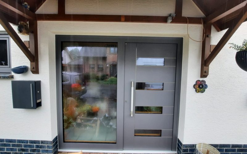 Von der Reparatur zur Modernisierung: Holz-Alu-Haustür und Fenster