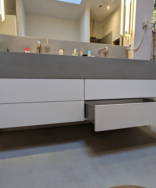 fertiger Waschtischunterschrank Schublade frontal