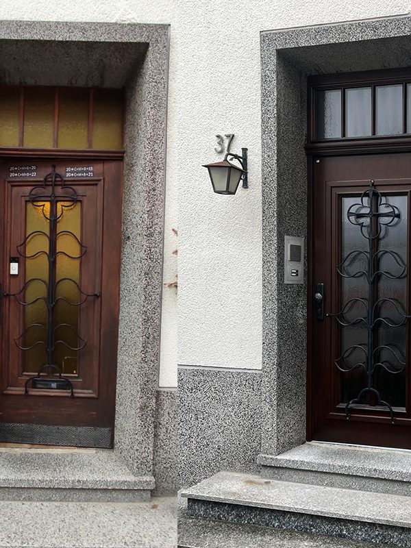 Ein neues Holzhaustür Projekt – Vorher/Nachher Fotos