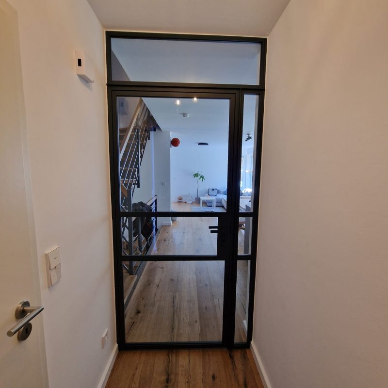 Maßgefertigter Windfang für ein Zuhause mit Wohlfühlfaktor