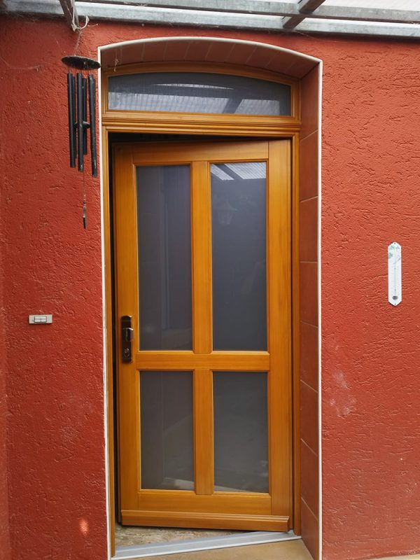 Eine neue Holzhaustür für mehr Komfort und Sicherheit